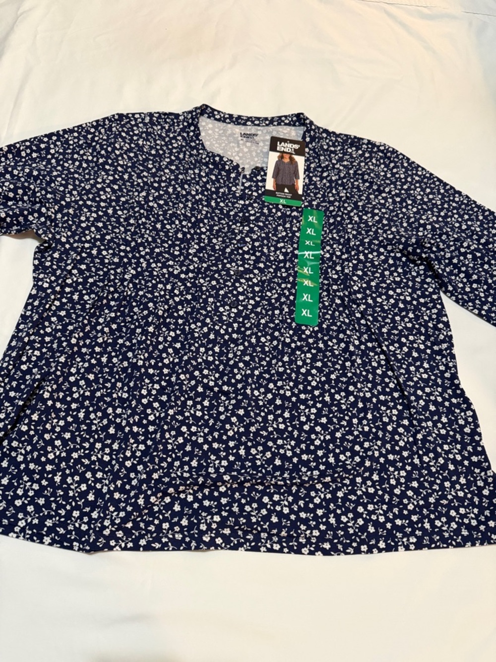 Lands’ End Pintuck 3/4 Sleeve Top XL NWT - Picture 2 of 5